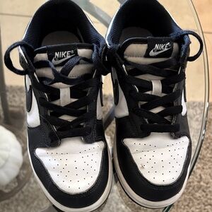 Nike Kids Black & White Low-Top Sneakers